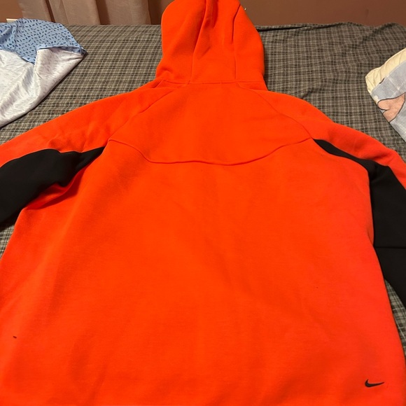 Nike Orange Hoodie with Black Zipper - Picture 5 of 8